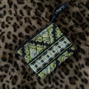 ⭐️ 3 for $20 - Vera Bradley Change Purse